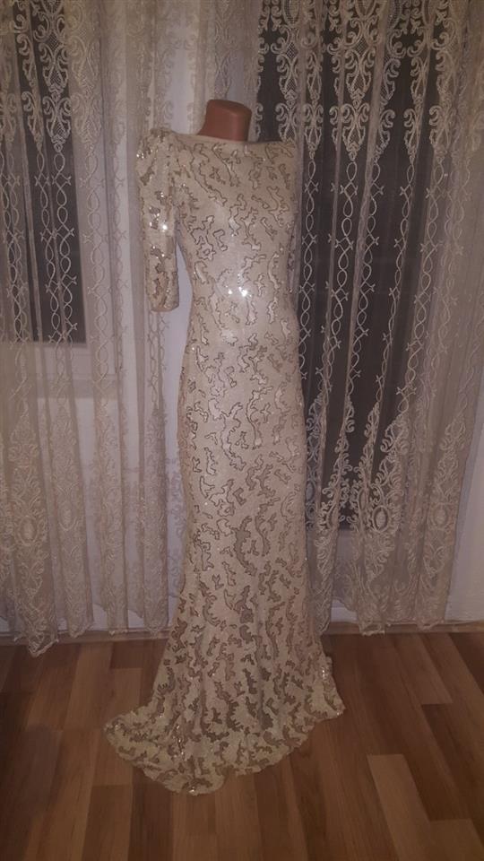 Fustan-