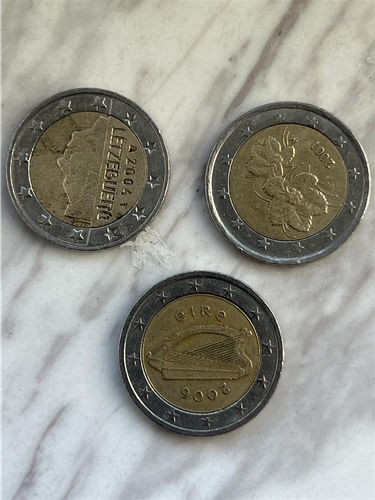 shes 2€