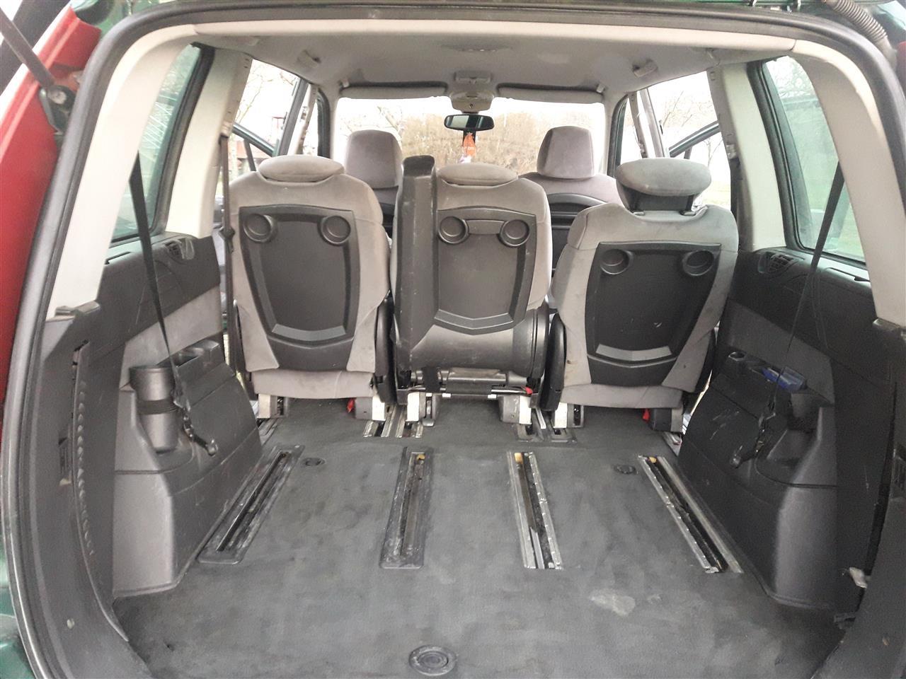 Citroen-C8