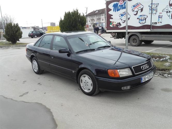 Shes Audi 100 