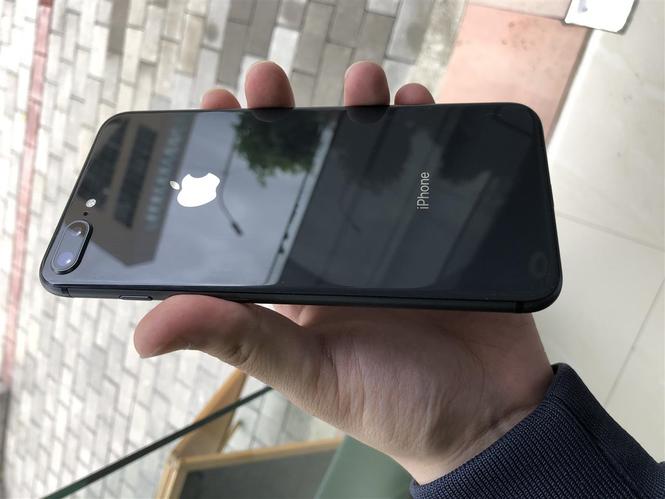 Iphone 8 plus (64GB)