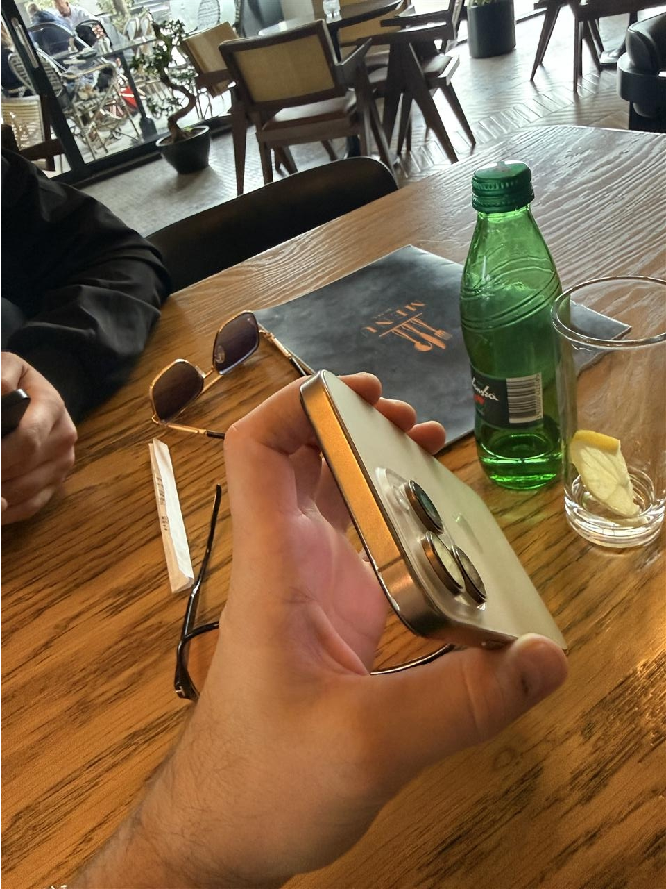 iphone-16-Pro-Max--Ce
