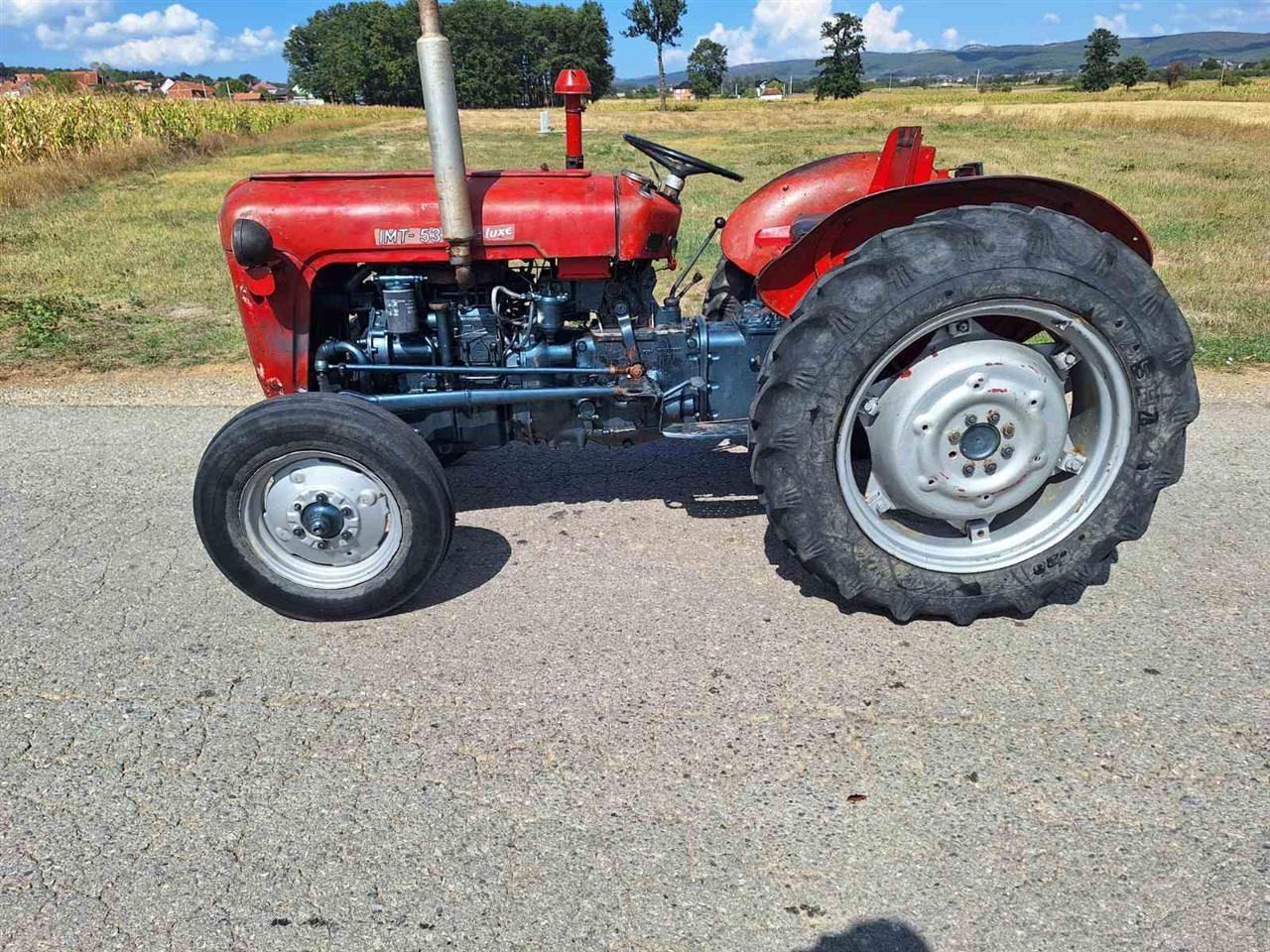 Imt-533-me-dy-llamella-me-bllokad-ne-gjendje-shum-te-mir-tel