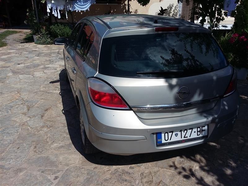 Opel-Astra