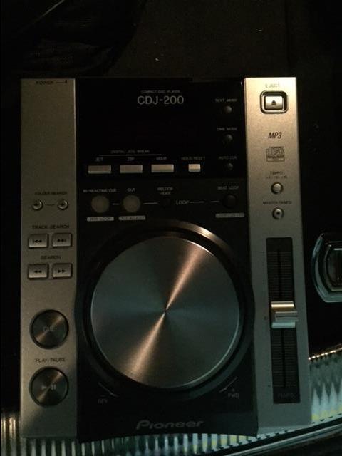 Shiten-2-CD-Player-CDJ200