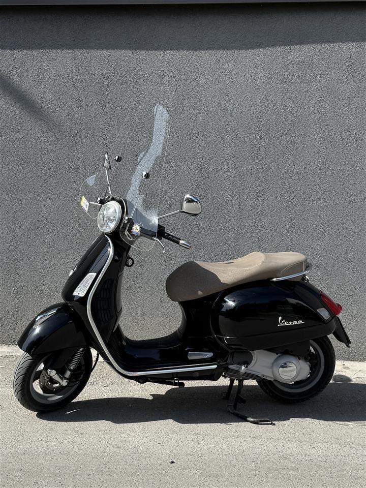 Shitet-VESPA-GTS-250cc-2007