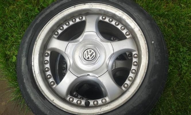 Fellne aluminit