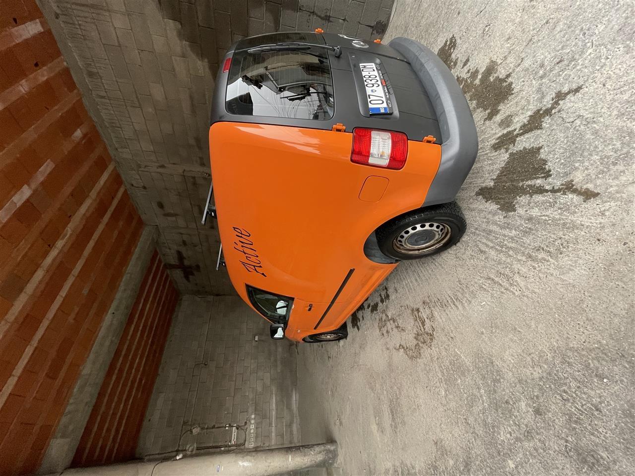 VW-CADDY-2-0-SDI