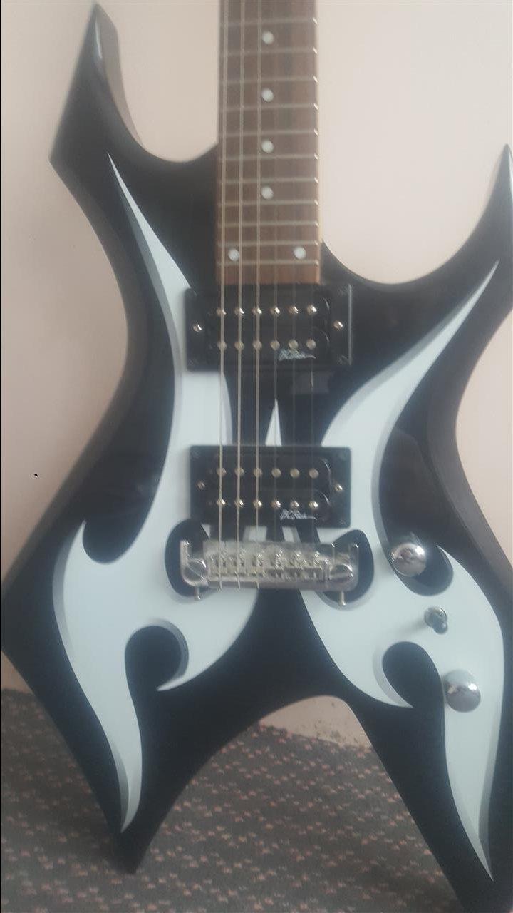 Gitare-elektrike-