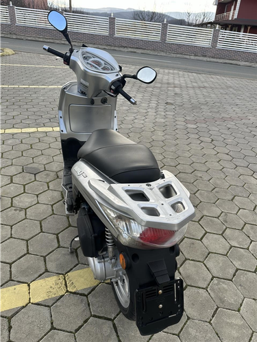Shitet skuteri 50c max