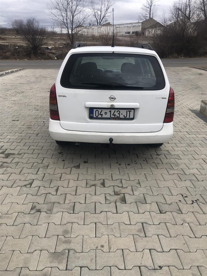Opel-Astra