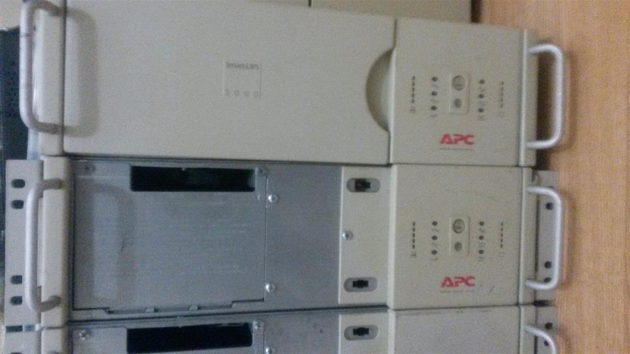 UPS-APC-3000VA