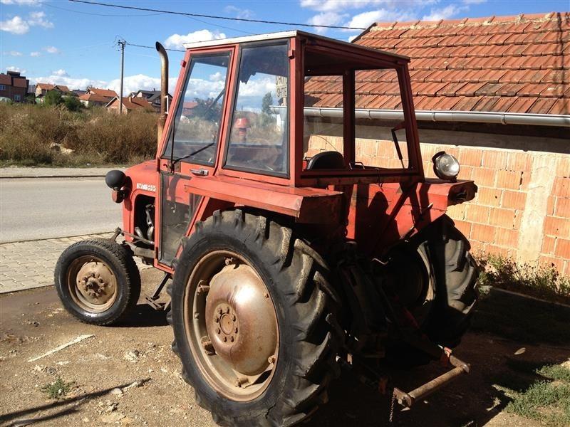 Traktor-IMT-