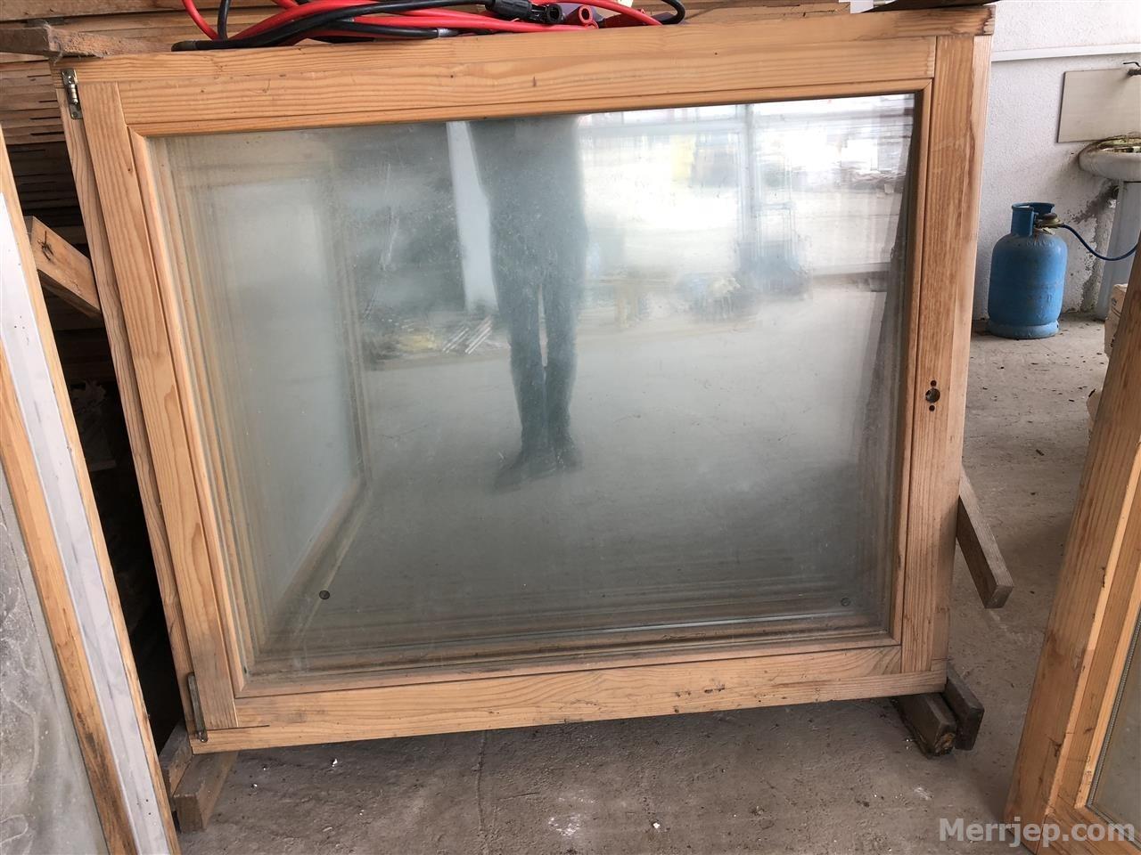 Dritare druri 140*120cm | Lipjan