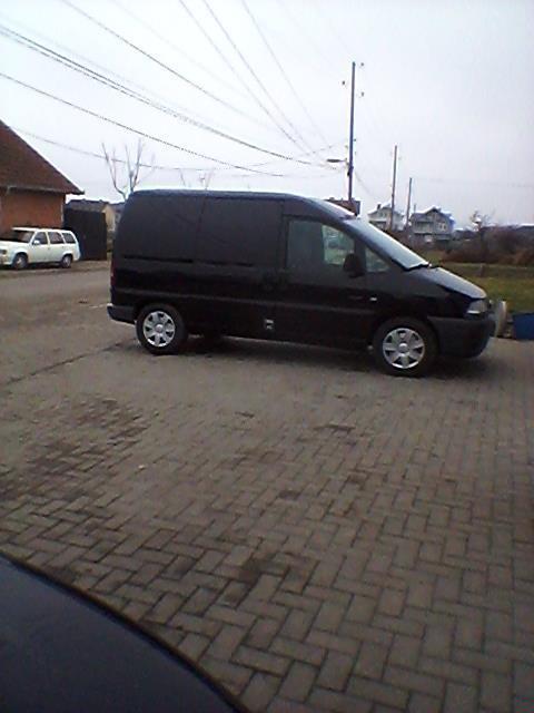 Citroen-Jumpy--03-