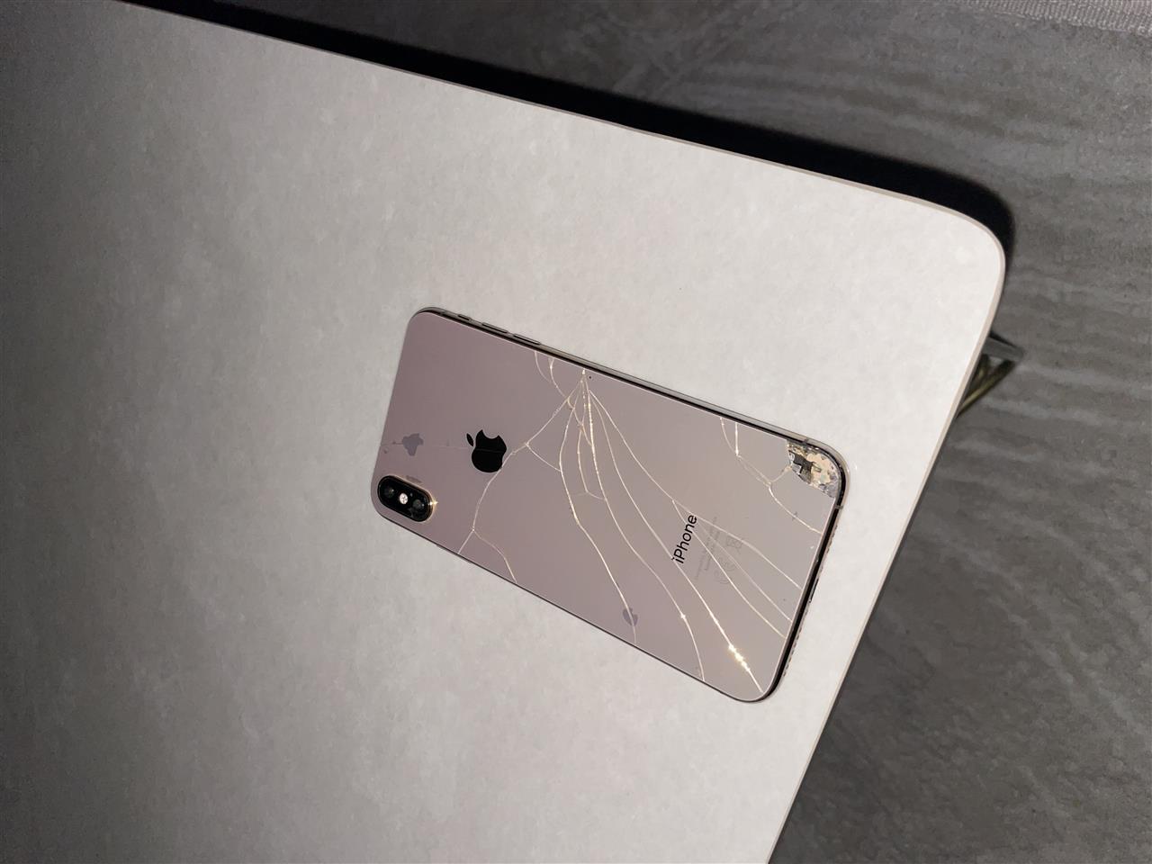 Shitet-iphone-xs-max