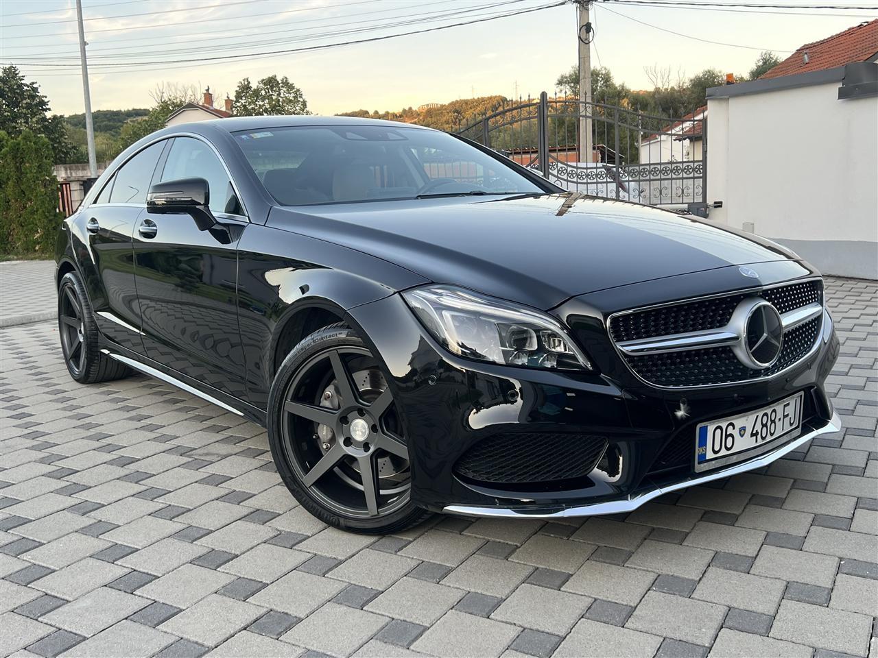 Mercedes-CLS-350-4-matic-2015-fuullopsion-per-me-shum-tel--