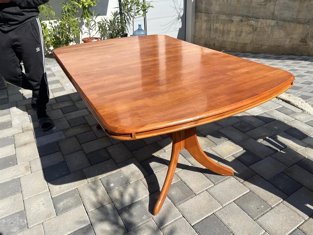 Tavolin-e-bukes-