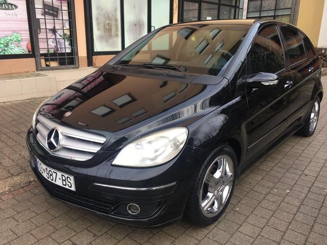 Mercdes B180