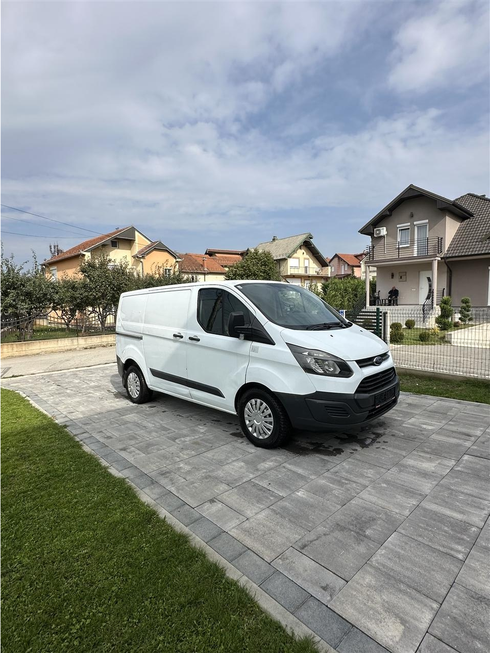 U-Shit-Fordi-Transit-Custom--flm