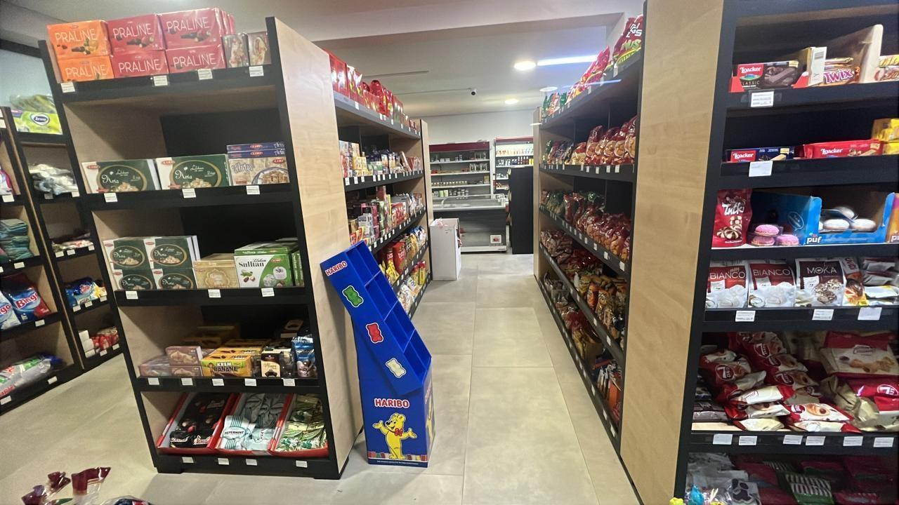 Rafta-per-market-ne-gjendje-shum-te-mir-dhe-paisje
