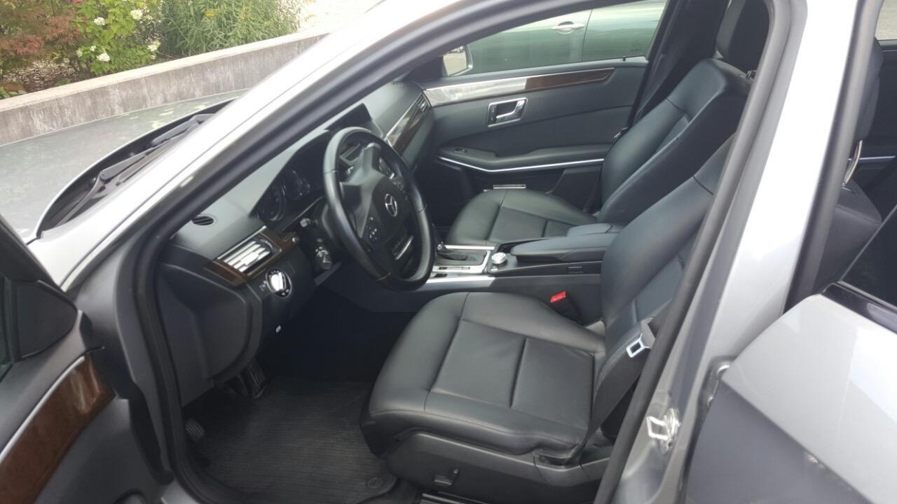 Mercedes-E220