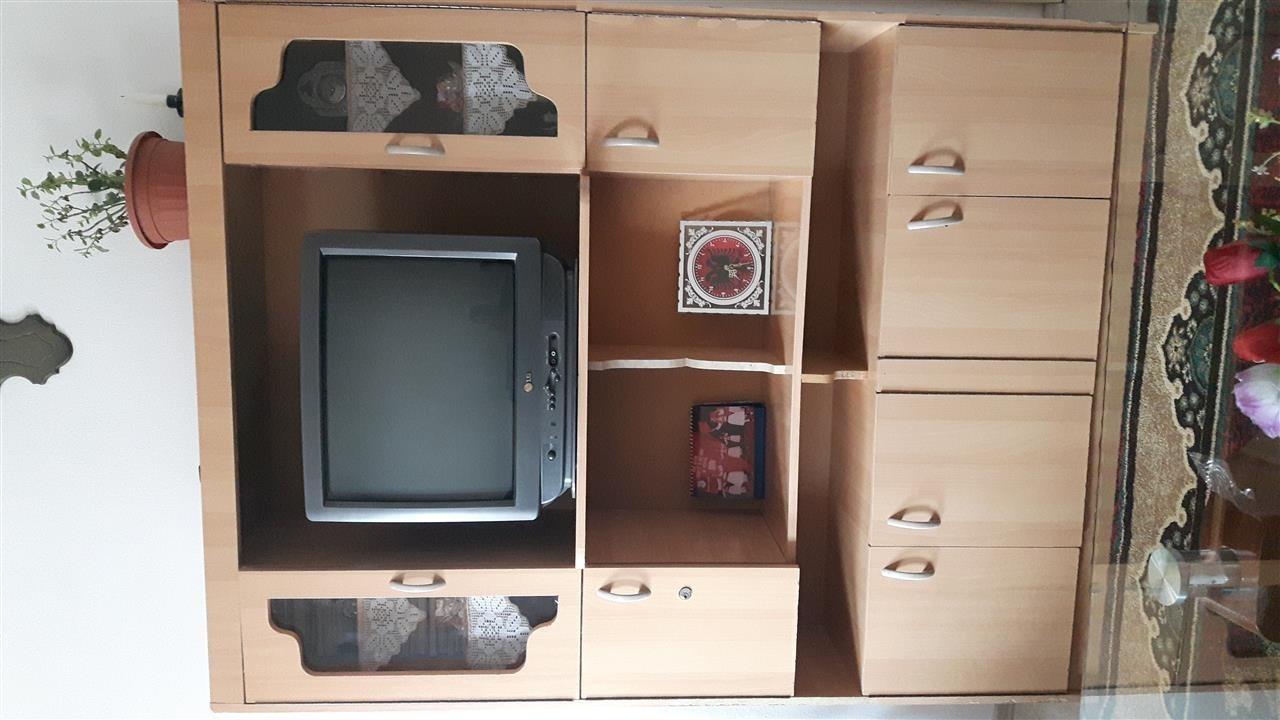 Komodë-+-TV
