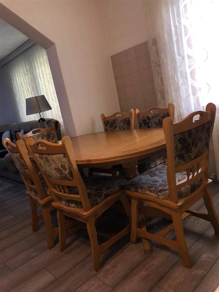 Tavolin-e-bukes-
