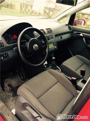 VW-Touran--06