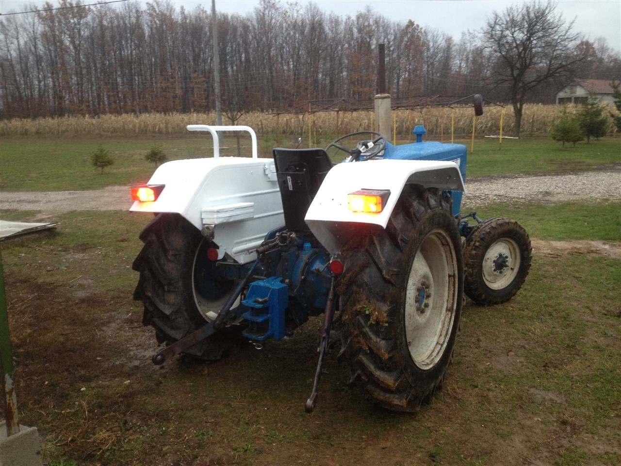 Ford-3000-