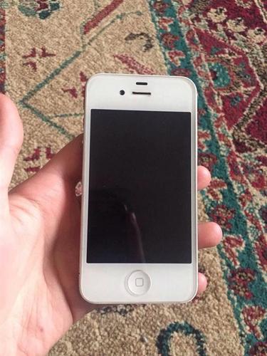 IPhone 4s 