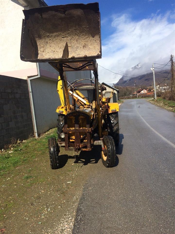 Traktor-Bager-