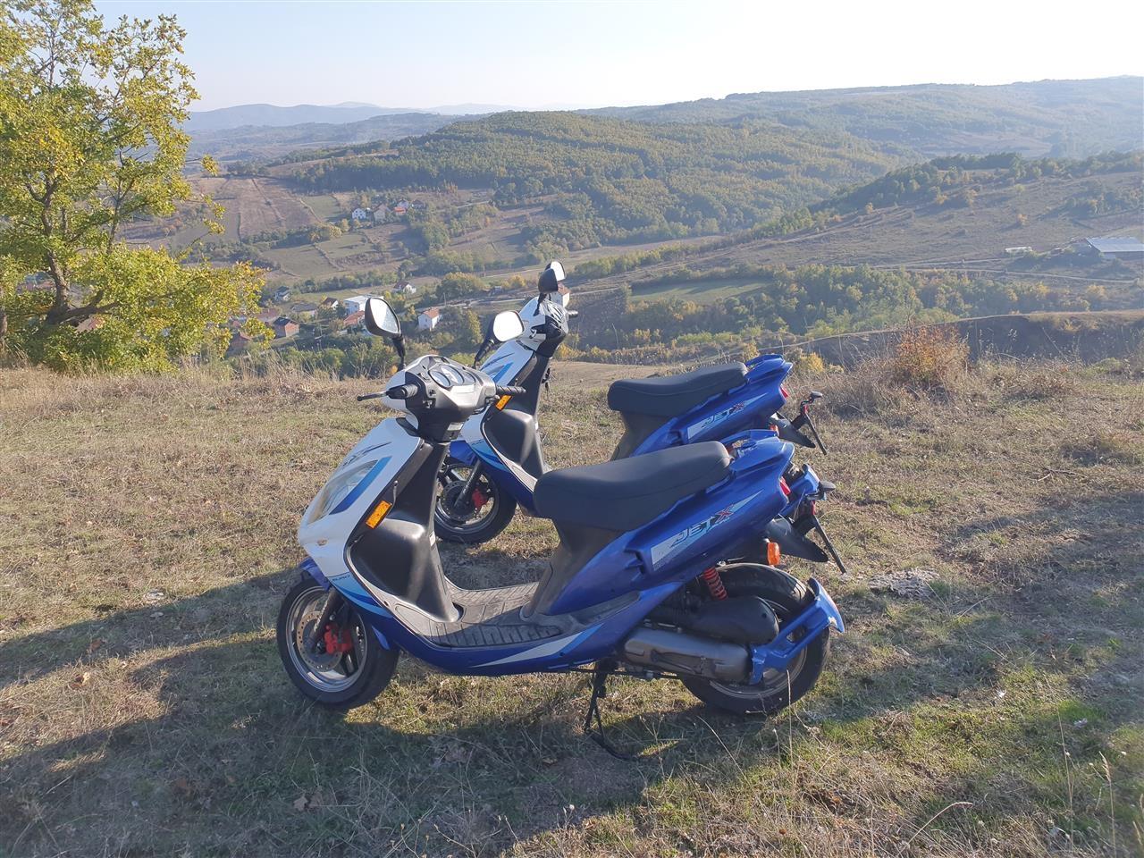 Shiten-sym-49cc-2009