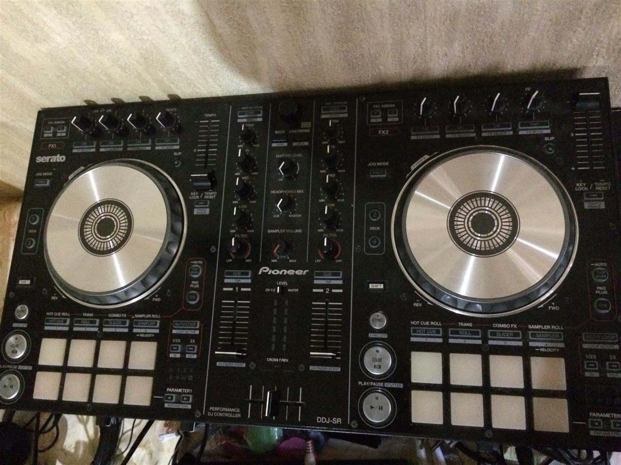Controller-piooner