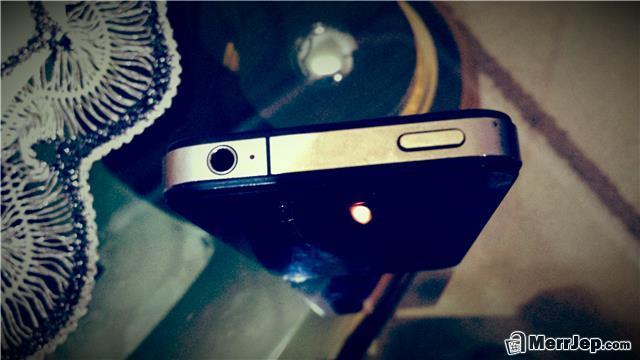 Dy-iPhone-4