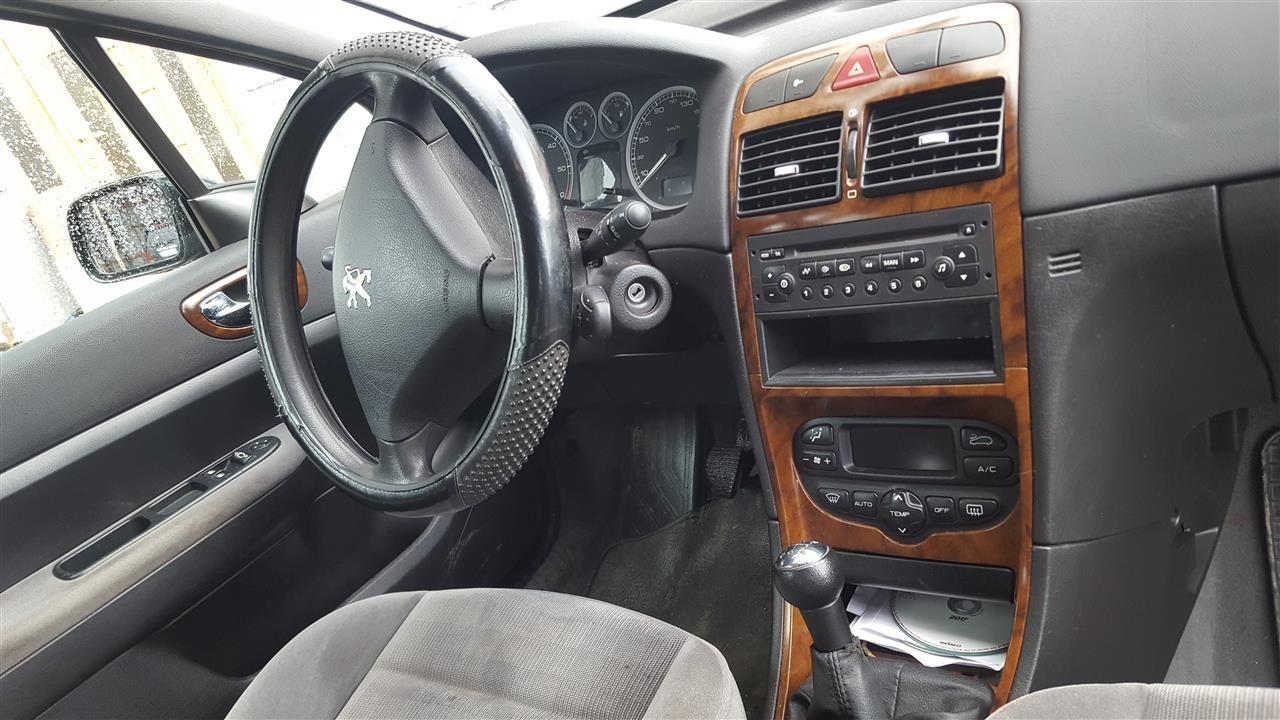 Peugeot-307