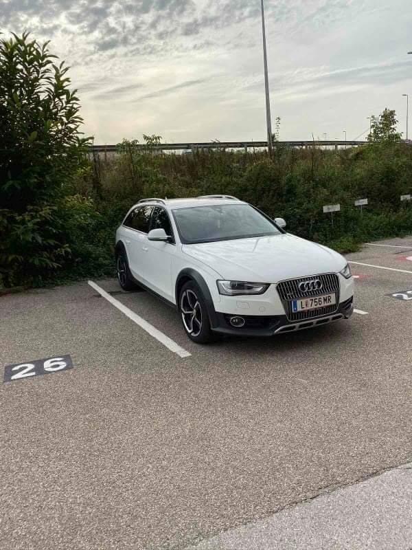 Shes-audi-a4