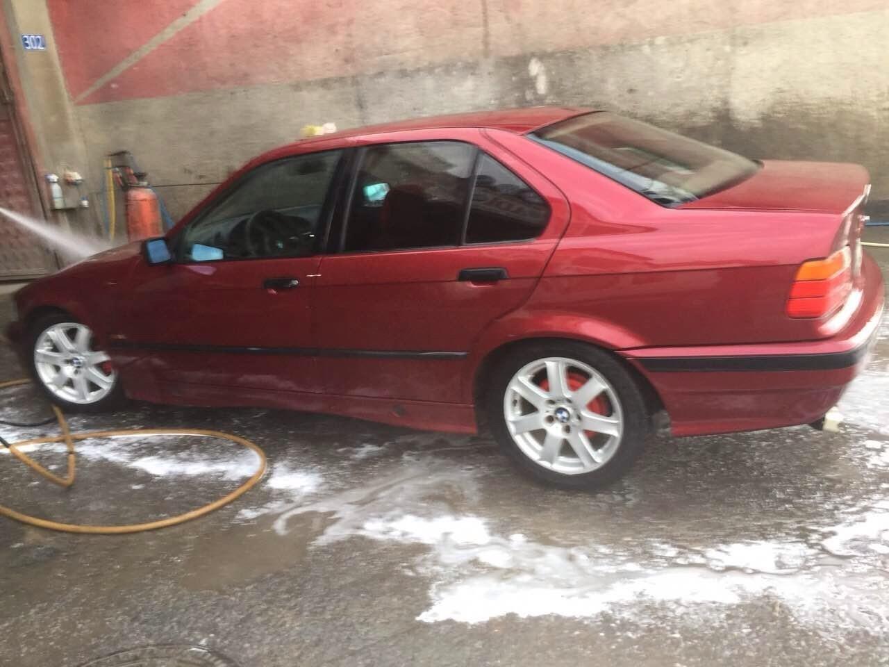 BMW-