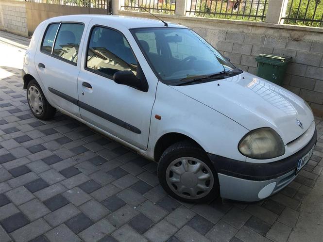 Renault Clio -99