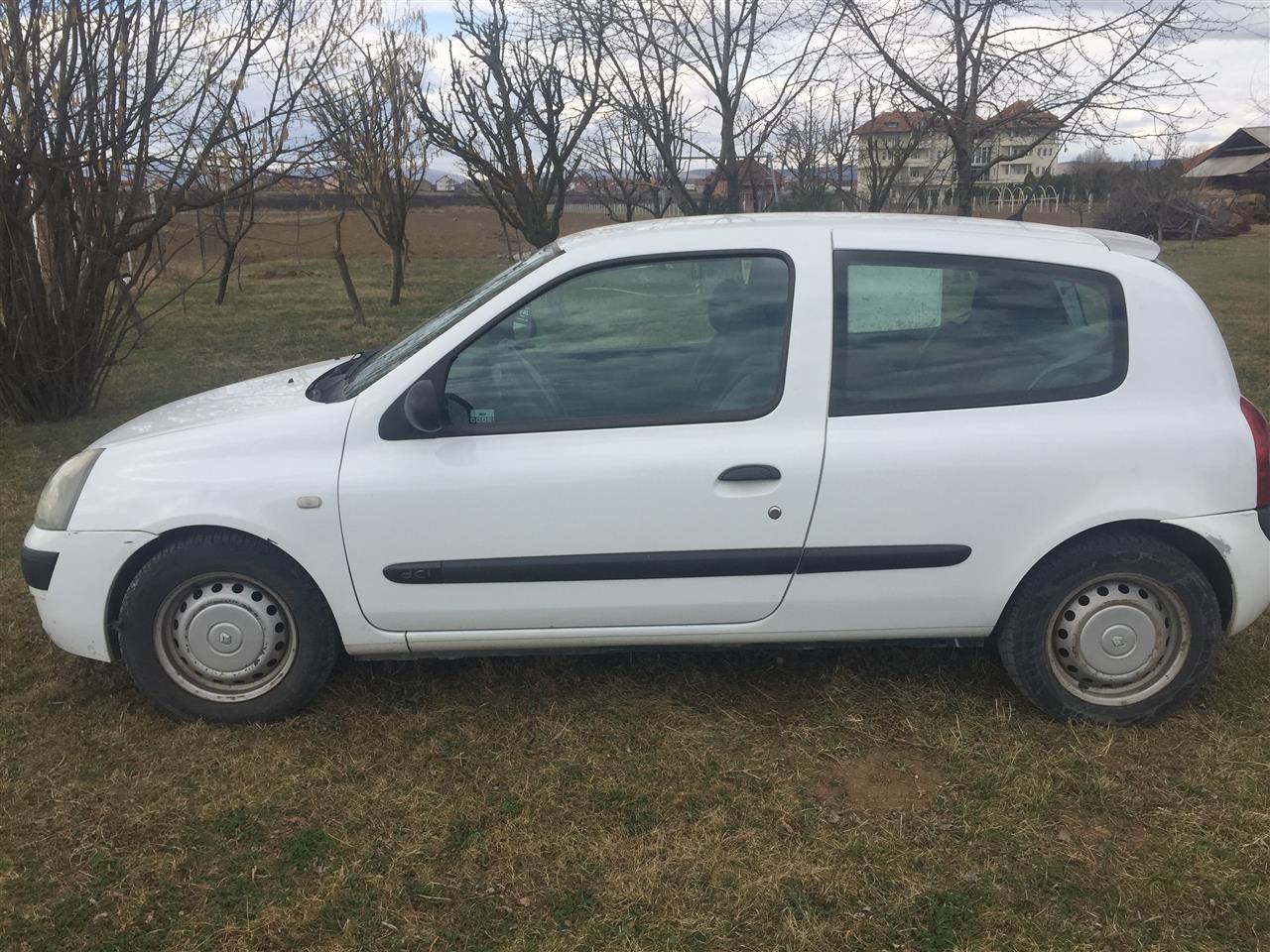Renault-clio-1-5-shitet-
