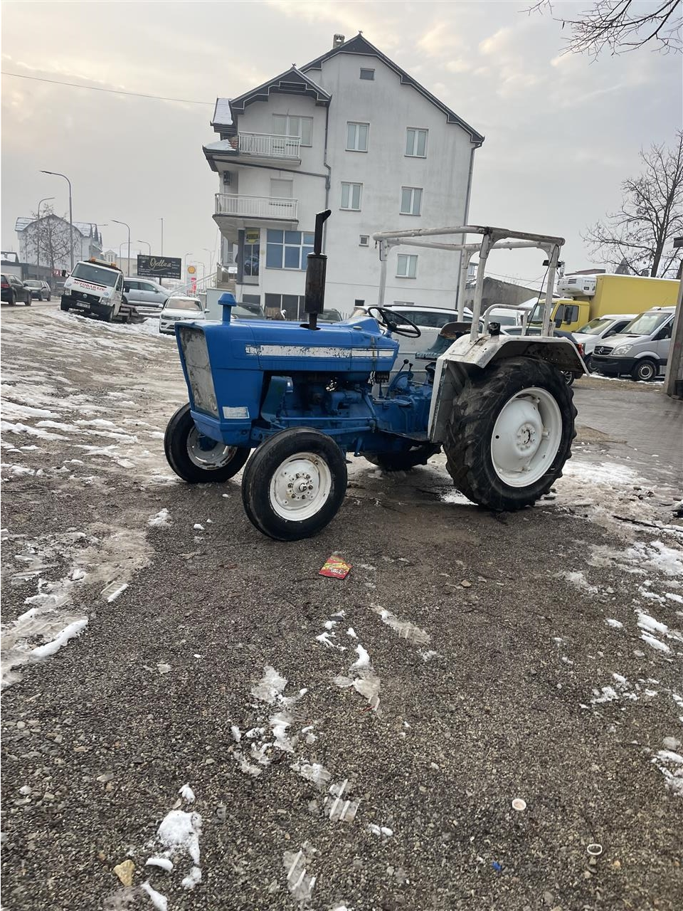 Ford-2000