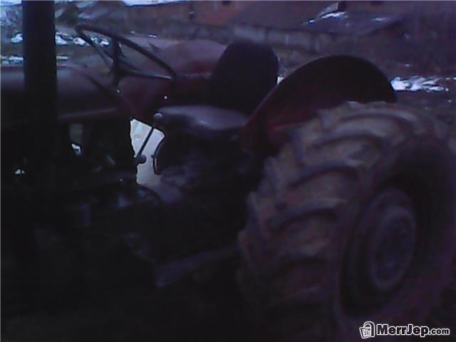 Traktor 558 