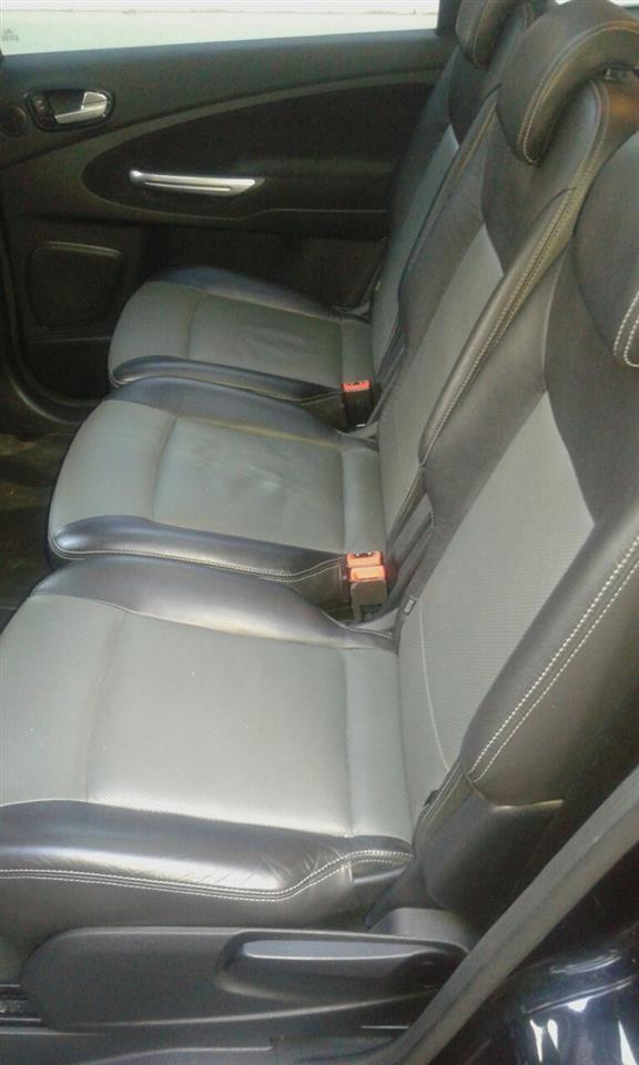 Ford-S-Max
