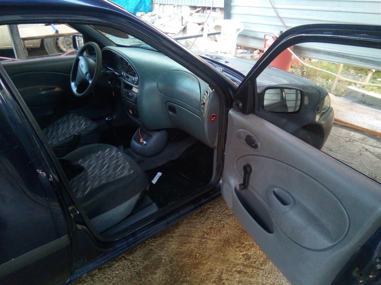 Shitet-Ford-Courier