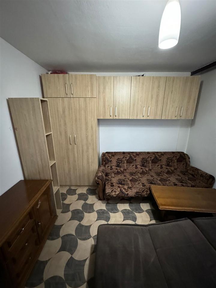Garsoniera-me-qira-në-kompleksin--Qafa-
