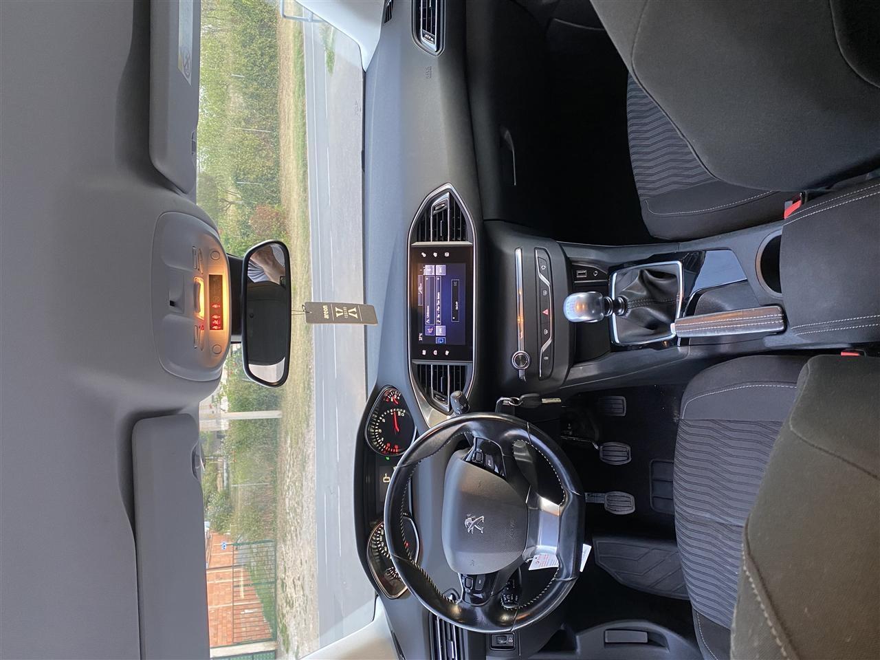 Peugeot-308-1-6-hdi--6-manual-2017
