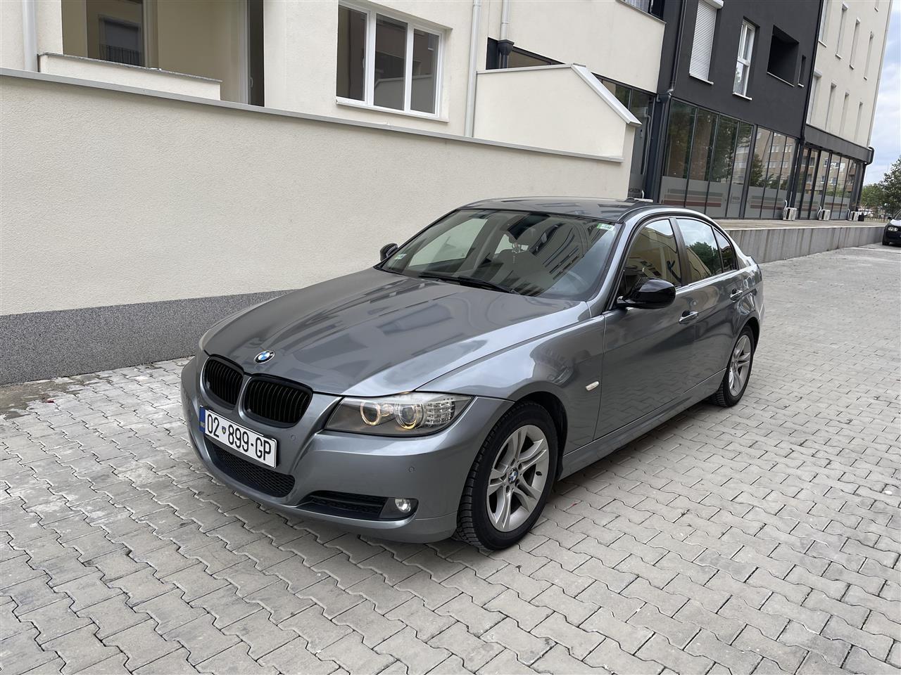 BMW-320D