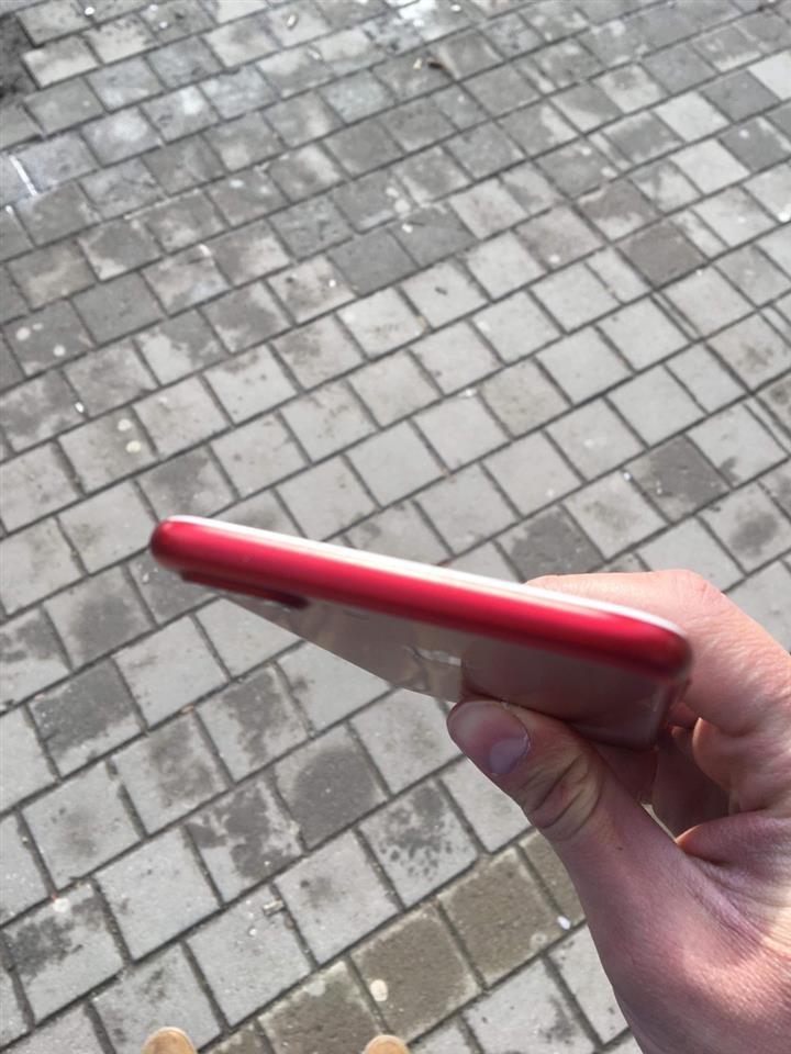 iPhone-7-Red