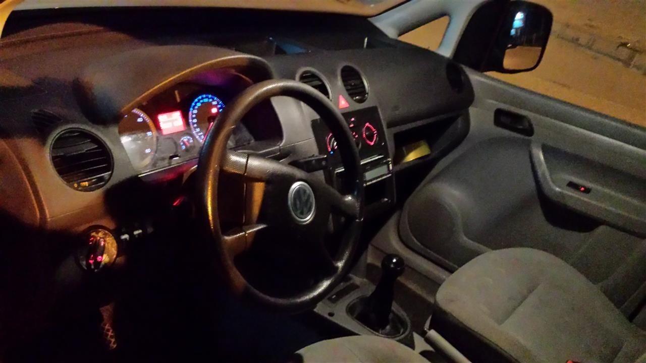 VW-Caddy-tdi--05