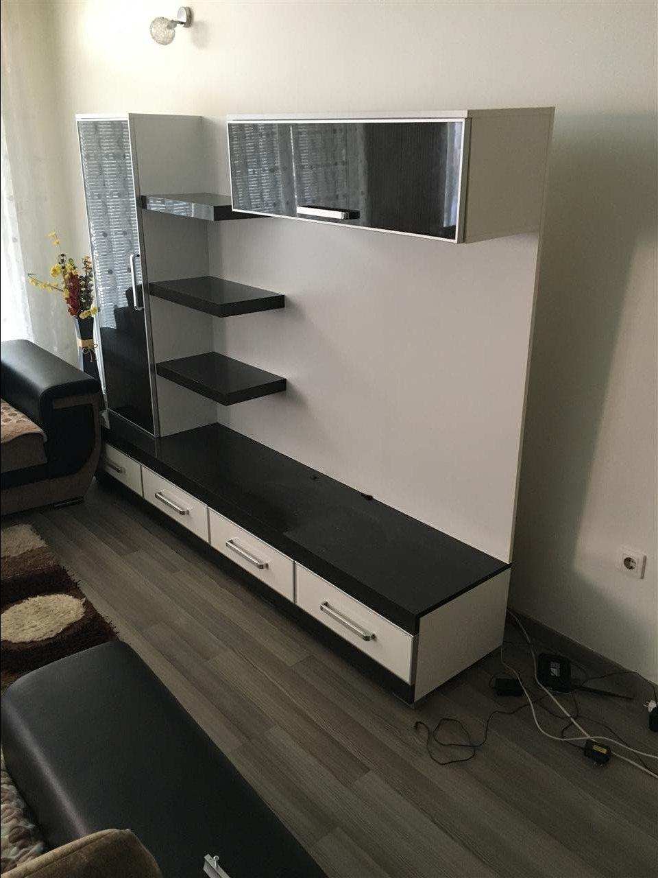 Komod-për-TV